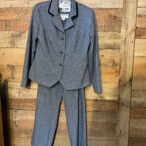 3 piece set Sag Harbor Blue Dress suit size 8